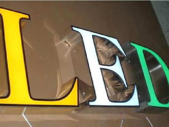 南通介绍LED招牌的基础知识。